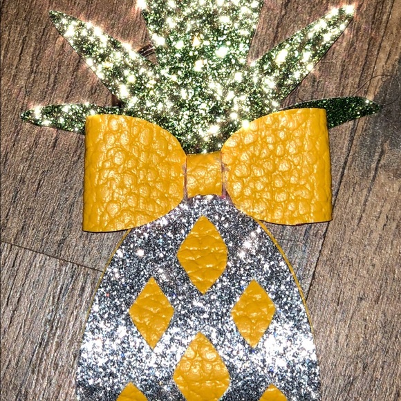 Custom Bows - Picture 3 of 7